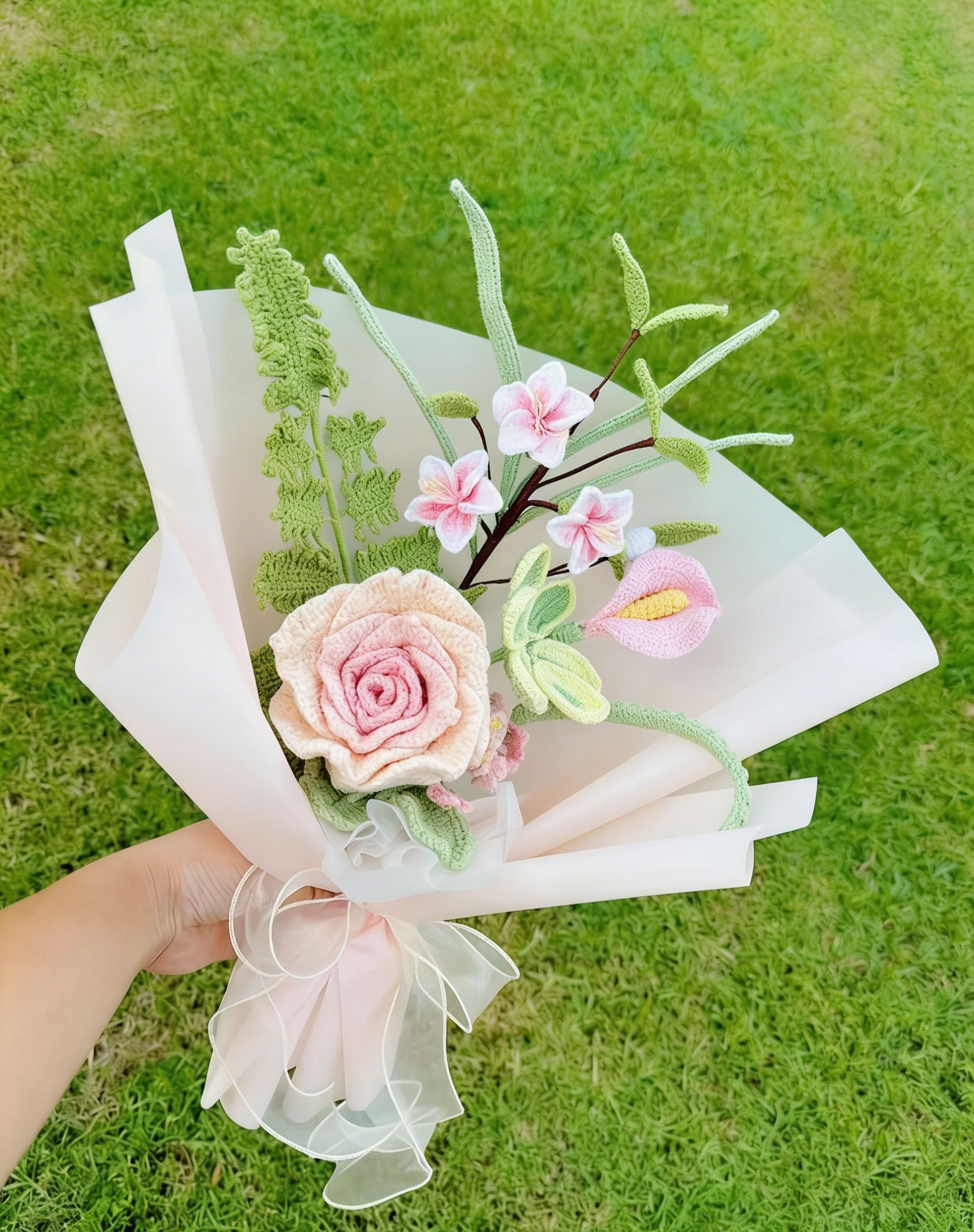 Bouquet de fleurs au crochet, roses tricotées déco maison romantique