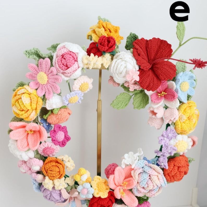 Couronne au crochet faite main pour décoration printanière intérieure