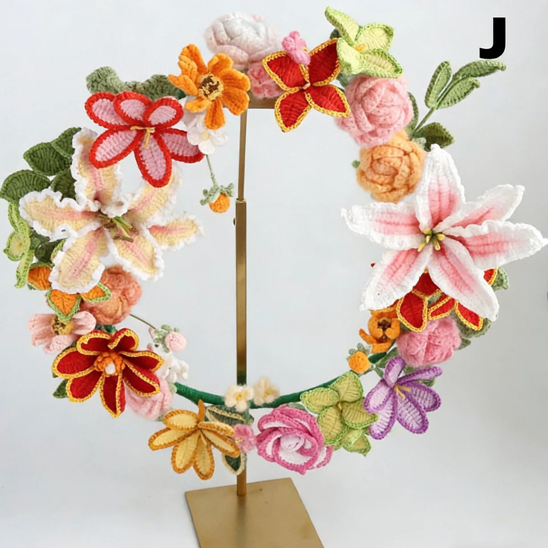 Couronne au crochet faite main pour décoration printanière intérieure