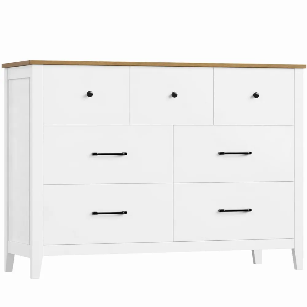 Geräumige weiße Kommode mit 7 Schubladen aus Holz für vielseitigen Einsatz