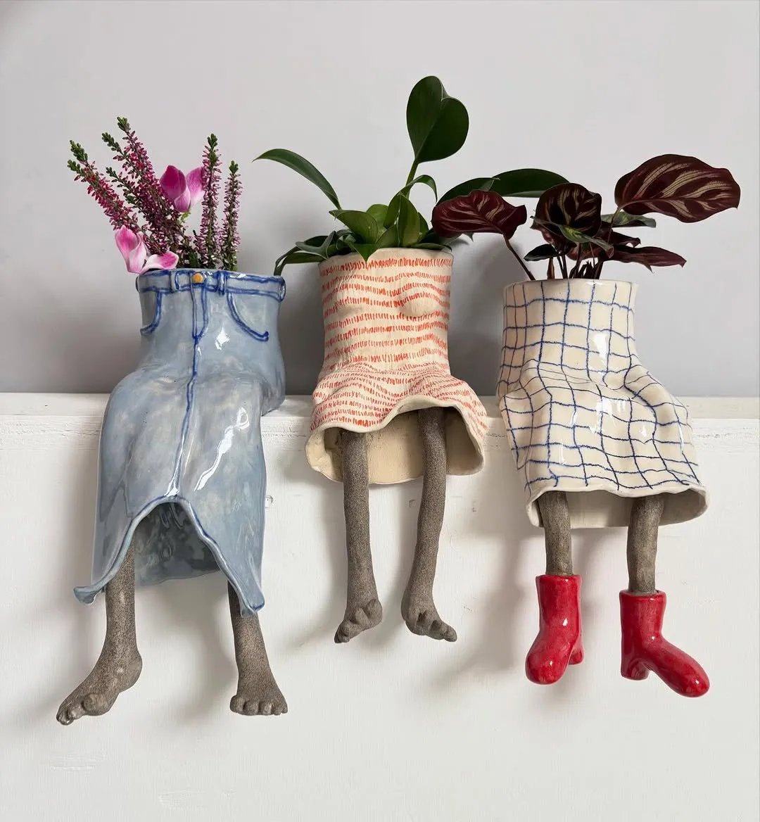 👖 The Hanging Legs Family Whimsical Hanging Legs Planter – Cute & Funny Home Decor