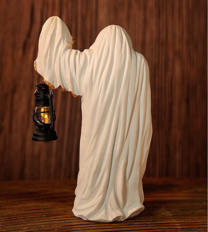 🔥2026 Handcrafted Ghost Wizard Lantern Ornament