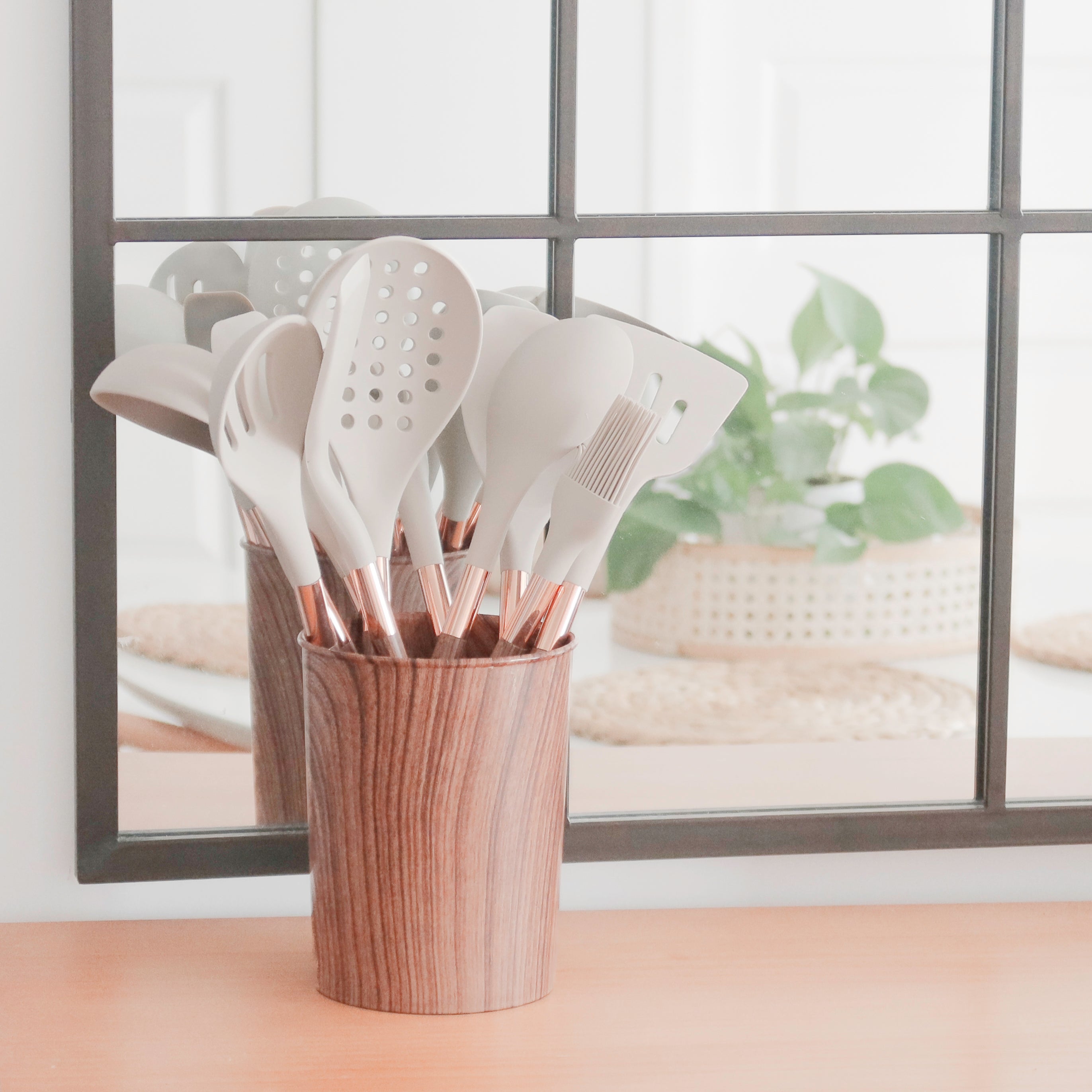 Heat-resistant silicone kitchen utensils with wooden handles