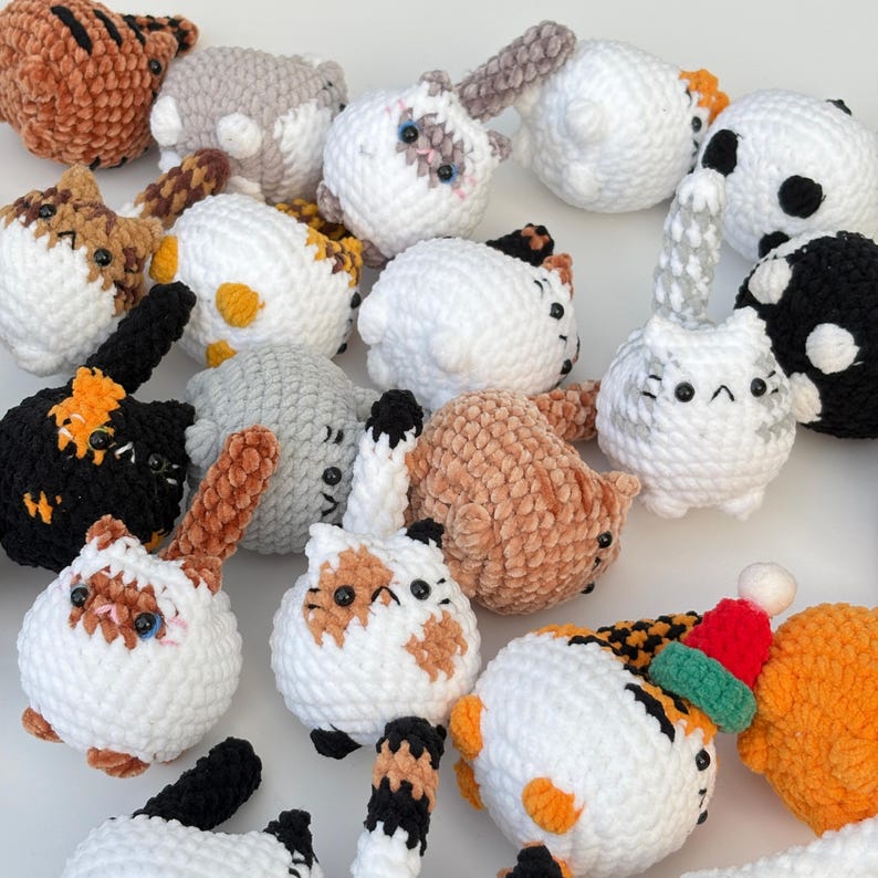 Crochet Cat Stuffed Animal, Cute Gift for Cat Lovers（4pcs）