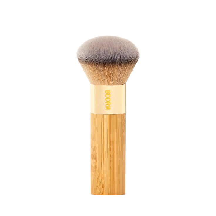 Fluffy dome foundation brush