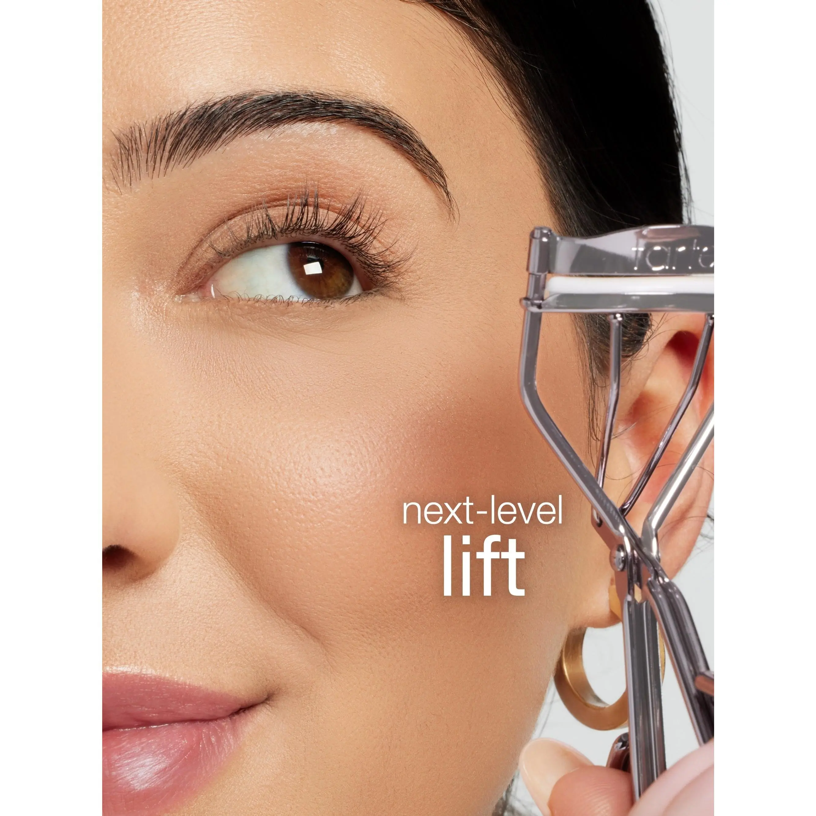 An interesting eyelash curler