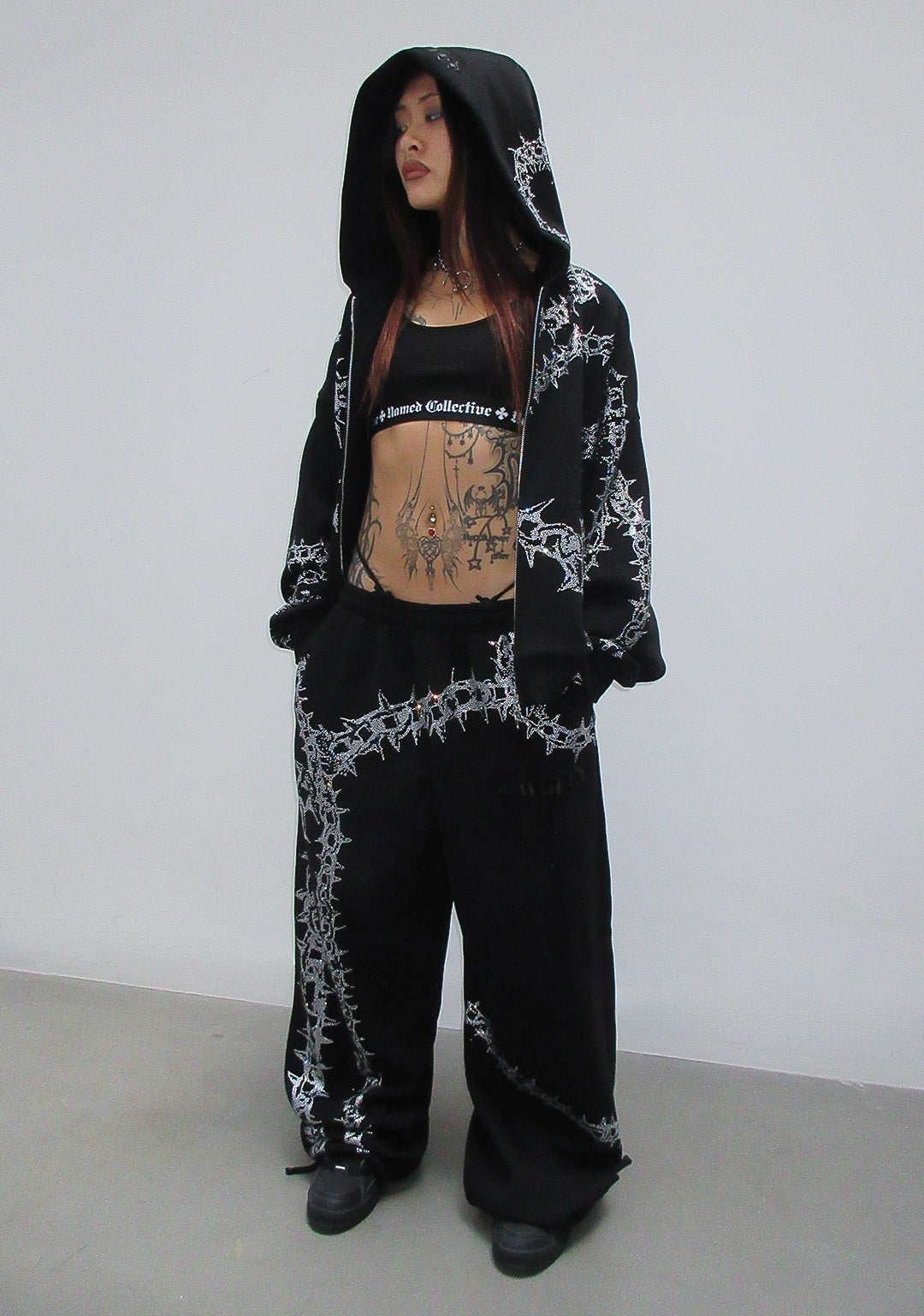 OMEN RHINESTONE OVERSIZED SWEATPANTS BLACK