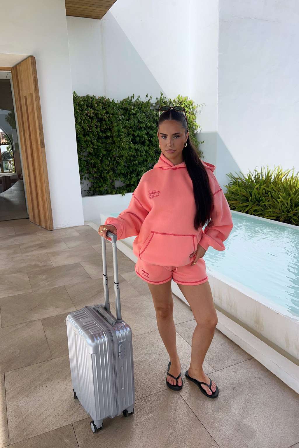CONTOUR OVERSIZED SETS