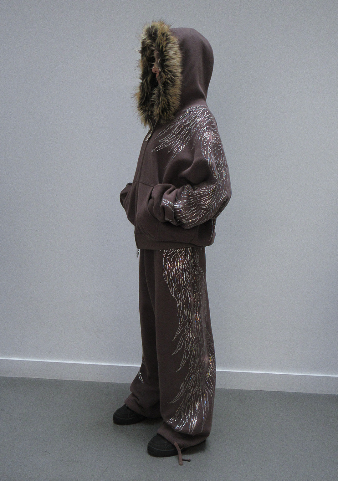 RHINESTONE OVERSIZED SWEATPANTS BROWN