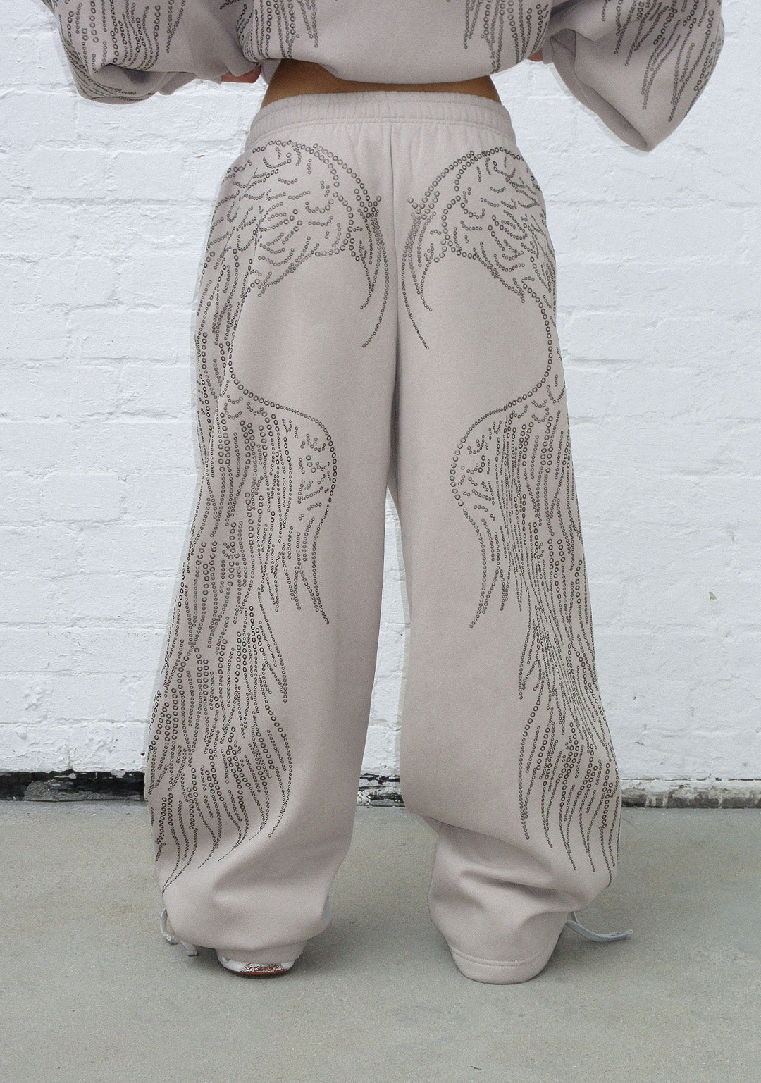 STUDDED OVERSIZED SWEATPANTS BONE