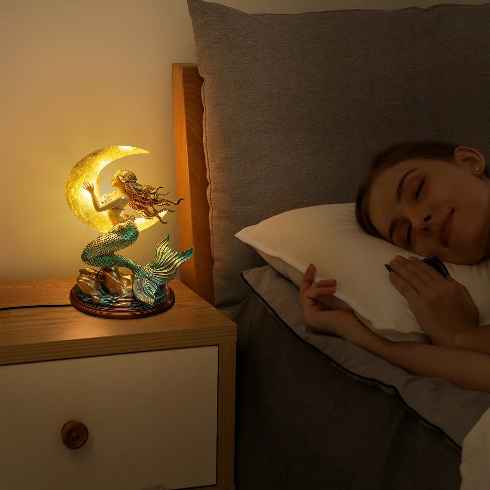 🧜‍♀️ Mermaid Crescent Moon Table Lamp | Fantasy Ocean Mermaid Sculpture Warm Glow Night Light