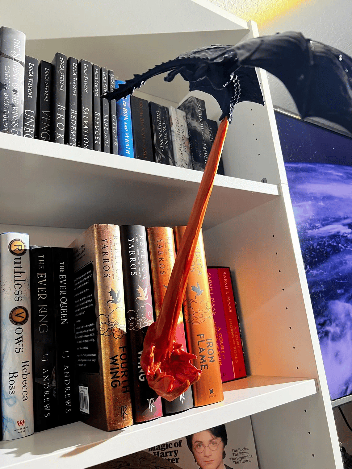 🐉Naotstore - Dragon Flame Book Nook