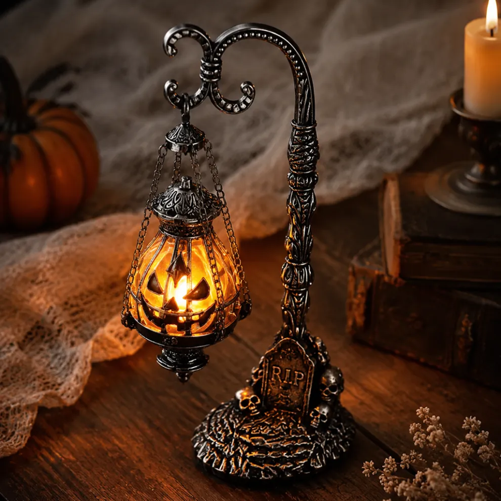 💀Gothic Pumpkin Lantern Stand