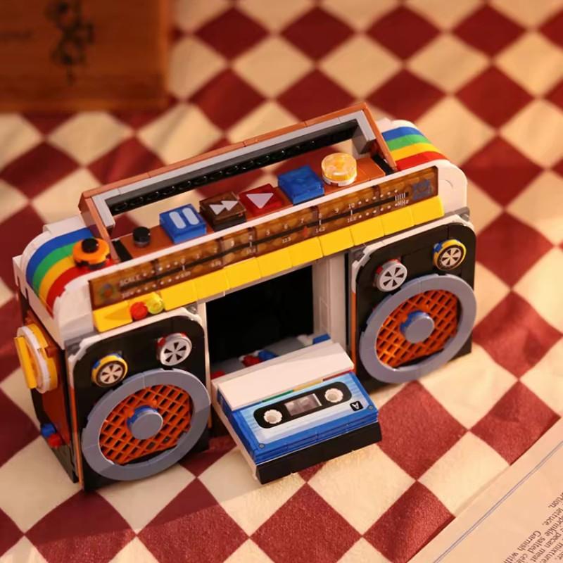 554 PCS Retro radio model, creative building block set, Building Sets, features opening mechanism, compatible with major brands, trendy decorative piece, DIY toy ornament, educational assembly kit, children's festive gift, Building Blocks Model 554 PCS Retro radio model, creative building block set, Building Sets, features opening mechanism, compatible with major brands, trendy decorative piece, DIY toy ornament, educational assembly kit, children's festive gift, Building Blocks Model