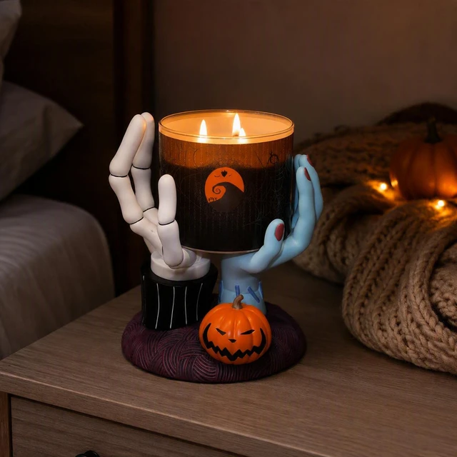 Gothic Couple Candle Holder – Dark Romance Halloween Decor