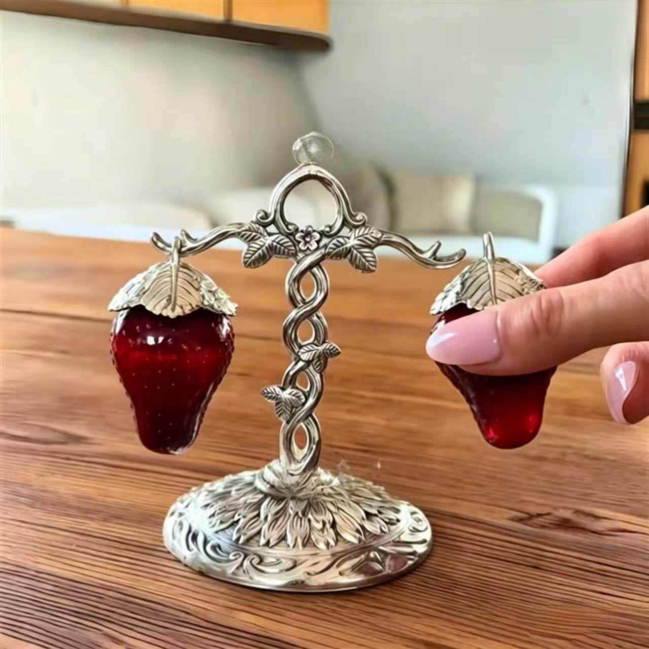 🍓 Vintage Strawberry Salt & Pepper Shaker Set