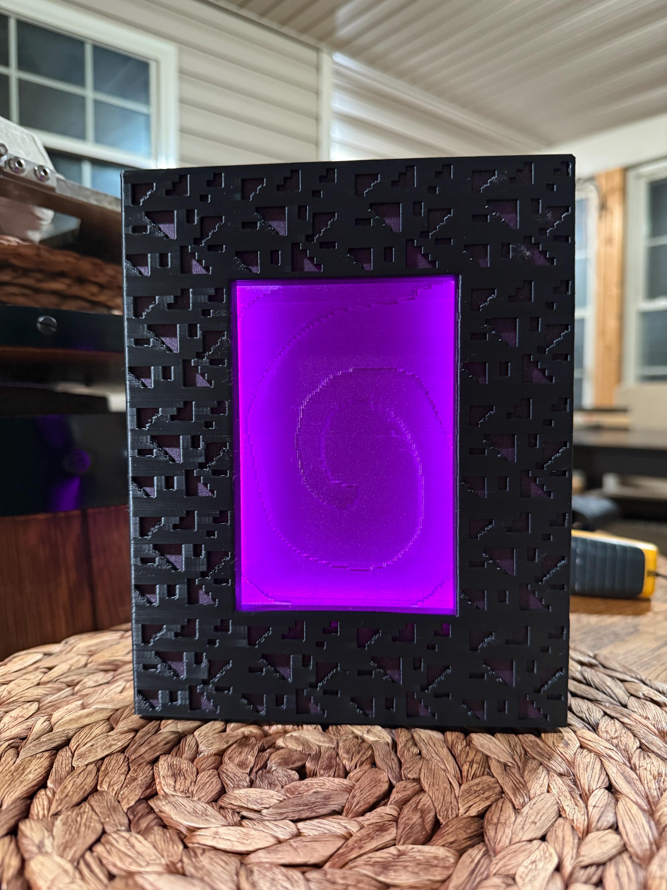 🌀 Pixel Nether Portal LED Night Light | Minecraft Inspired Desk Lamp