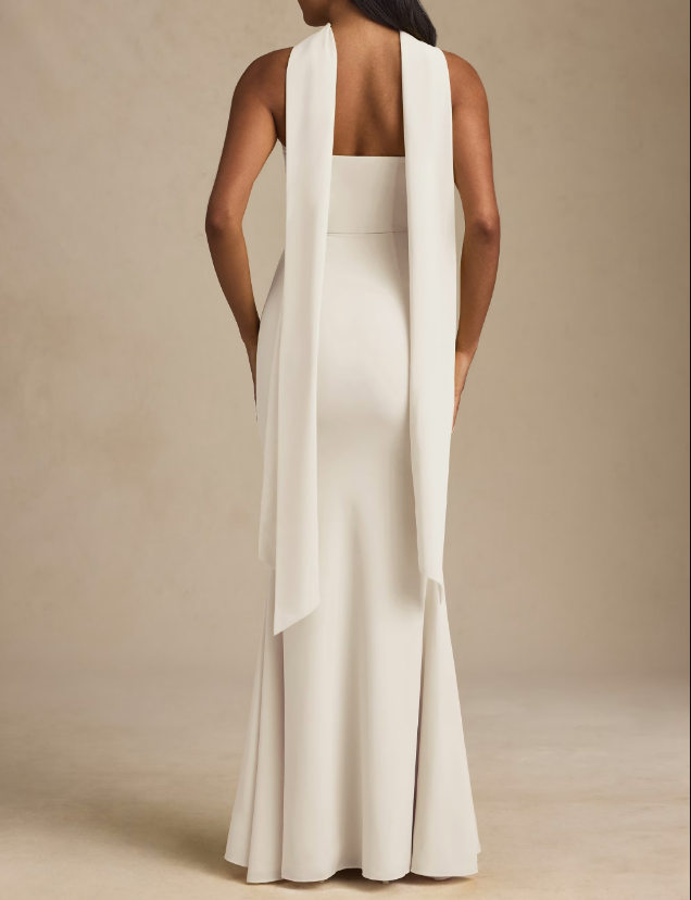  Elegant Strapless Fitted Long Gown with Scarf
