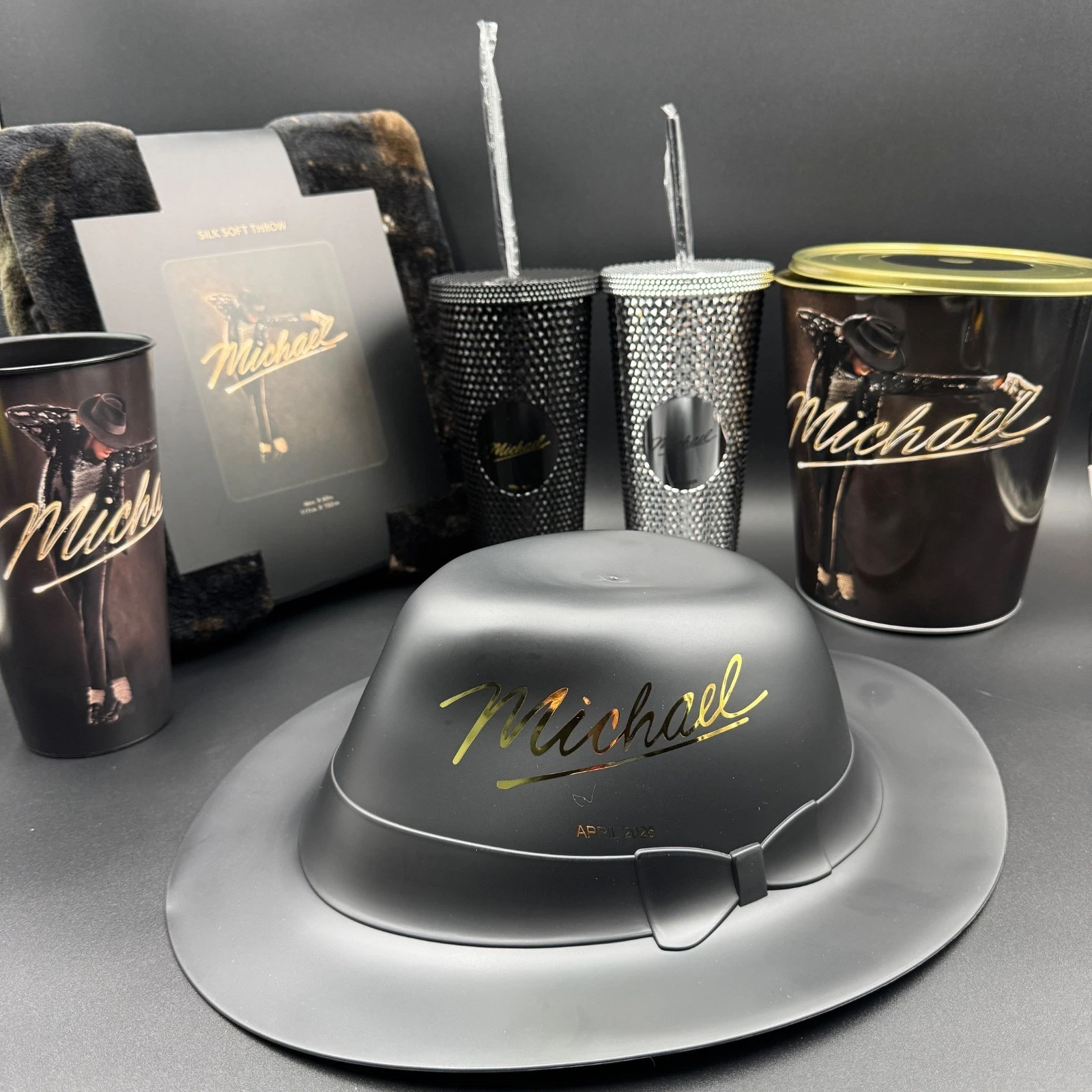 🎤Michael Jackson "Road to Stardom" Merchandise: Microphone-Shaped Cup & Hat-Shaped Popcorn Bucket✨