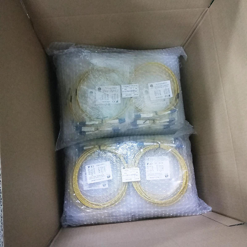 Single Mode OS2 Fiber Cable 12 MPO/MTP to SC/UPC/APC Fanout Patch Cord with Standard Loss for 4G/5G WiFi and 3G Networks 5