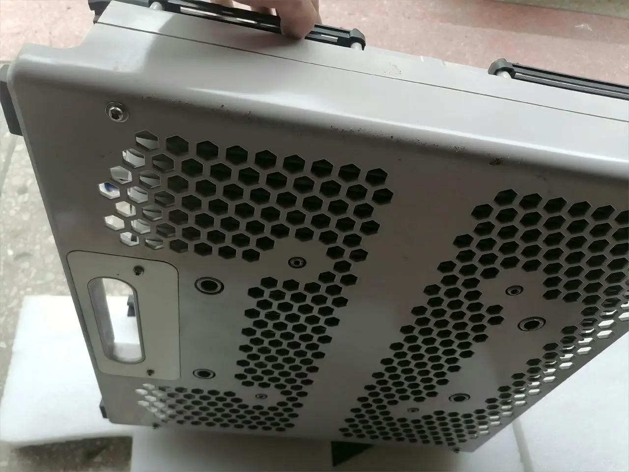 RRUS 12 B8 KRC 161 262/2 Wireless Base Station Radio Unit RRUS 12B8 KRC161262/2