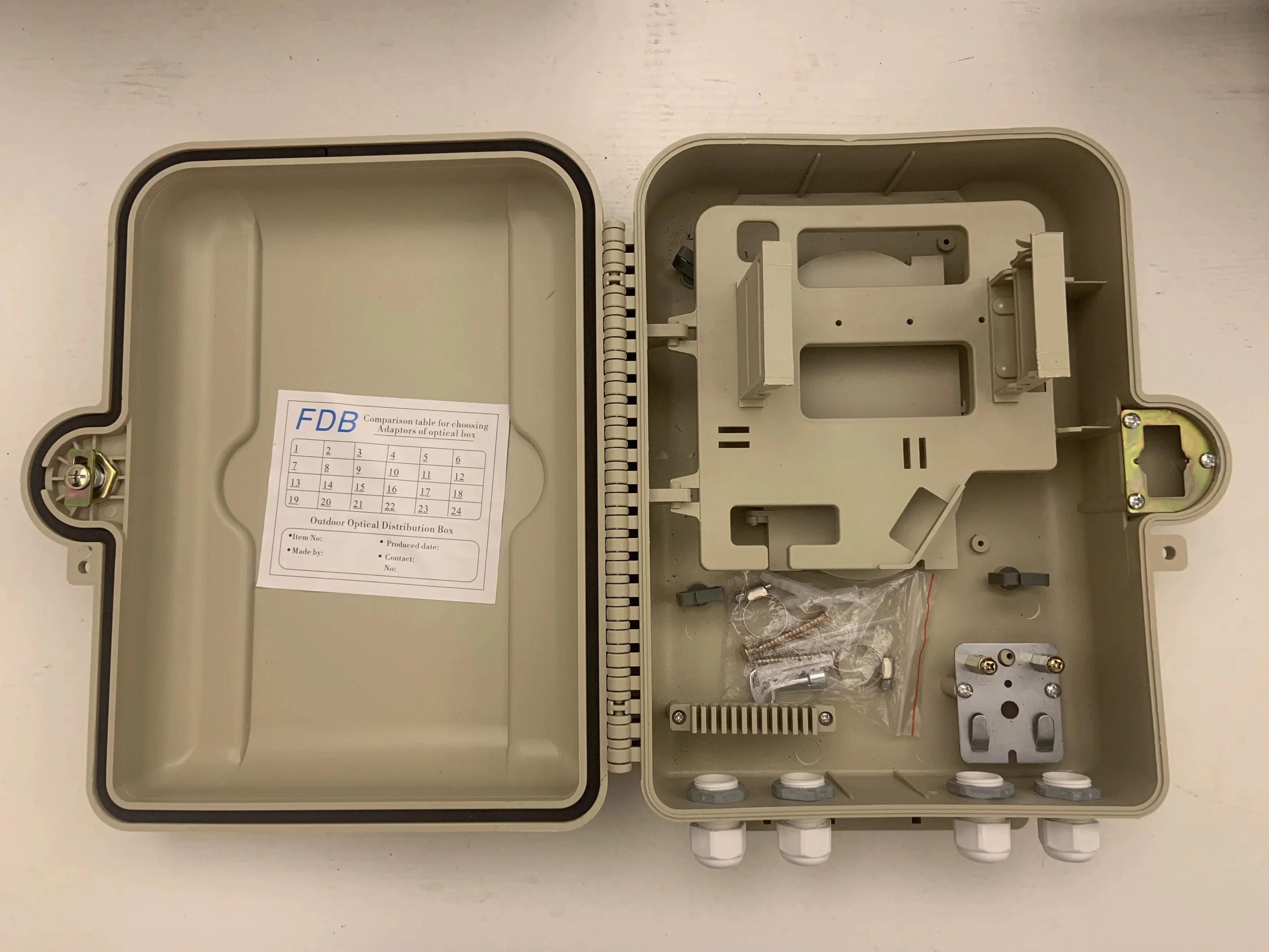 1x16 Core Fiber Optic Distribution Box SMC Splitter Distribution Box FTTH Outdoor Wall-Mounted 16-Port Fiber Distribution Box-boxintelecom