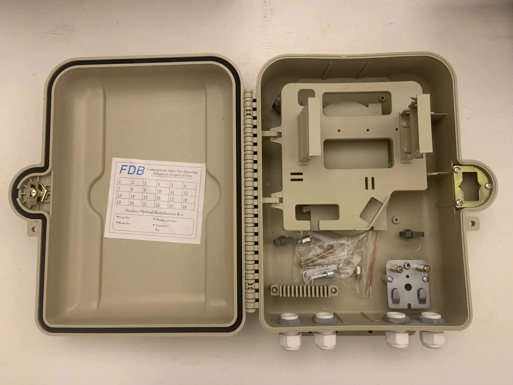 1x16 Core Fiber Optic Distribution Box SMC Splitter Distribution Box FTTH Outdoor Wall-Mounted 16-Port Fiber Distribution Box-boxintelecom