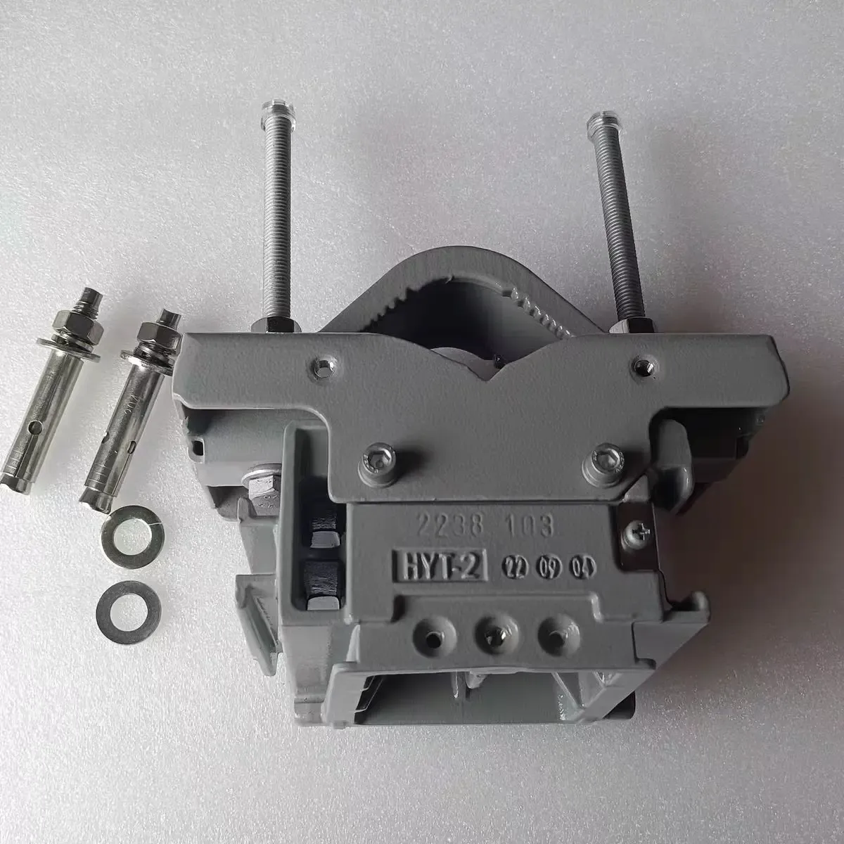 21151940 Outdoor RRU Independent Mounting Bracket Kit for Huawei TD2EIMPM0000-boxintelecom