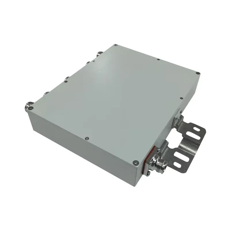 RF Penta-band Combiner 824-894/1710-1755/2110-2155/1850-1990/2500-2690/3300-3800MHz with 4