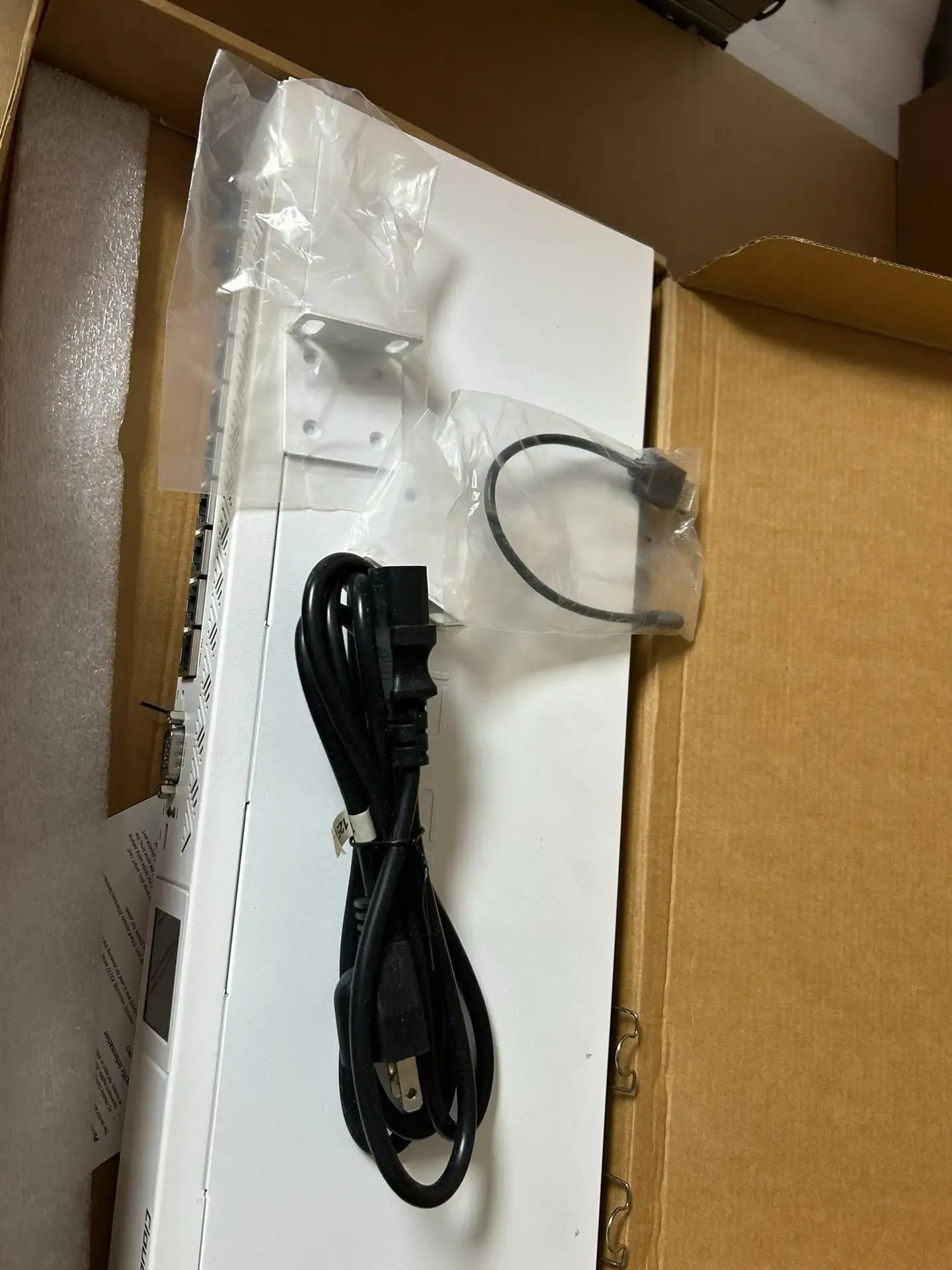 MikroTik CCR1009-7G-1C-1S+PC Cloud Core Router  CCR1009-7G-1C-1S+PC-boxintelecom