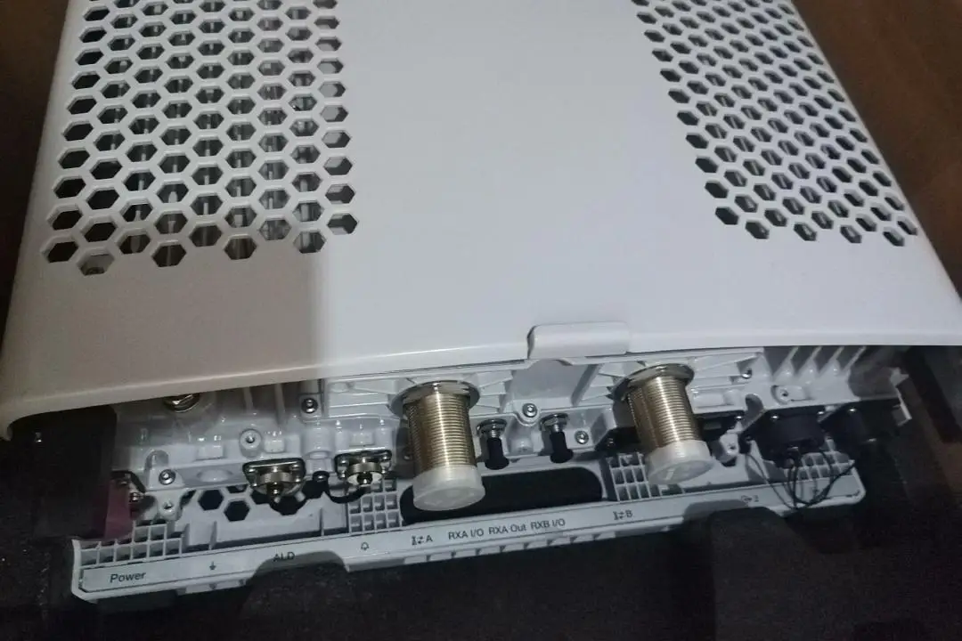 RRUS 12 B3A KRC 161 451/2 Wireless Base Station RF Unit RRUS 12B3A KRC161451/2