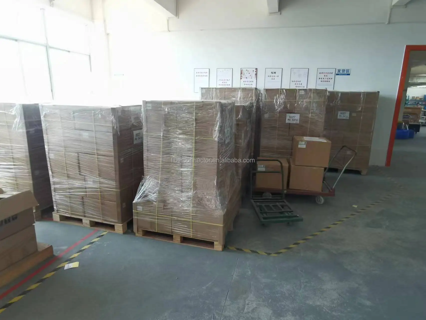 OM4 Micro Mini Short MPO Supplier Optical Fiber Round Cable Mpo Connector Patch Cord 5