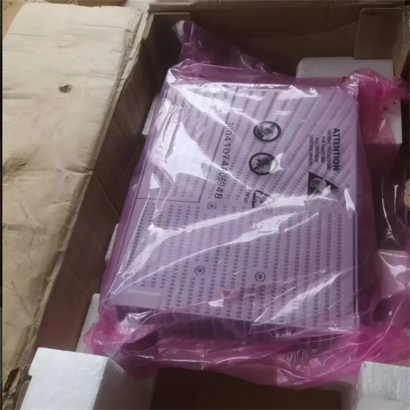 Wireless Communication Equipment Base Station RRU5910  02313TEE 900 EGSM Band 8/n8 880-915 925-960	4x60W 4T4R Remote RF Unit-boxintelecom