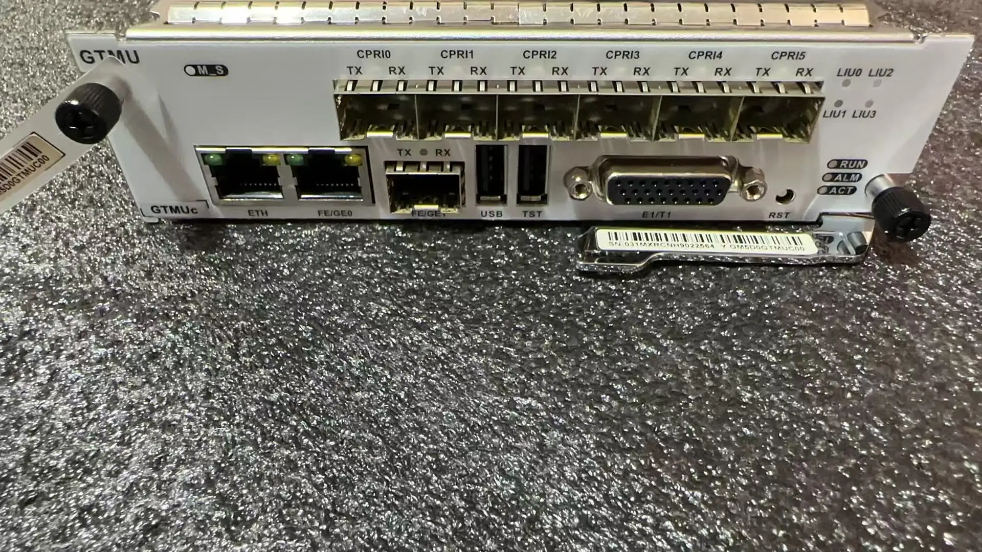 H W 03031MXR GTMUc JIU FU