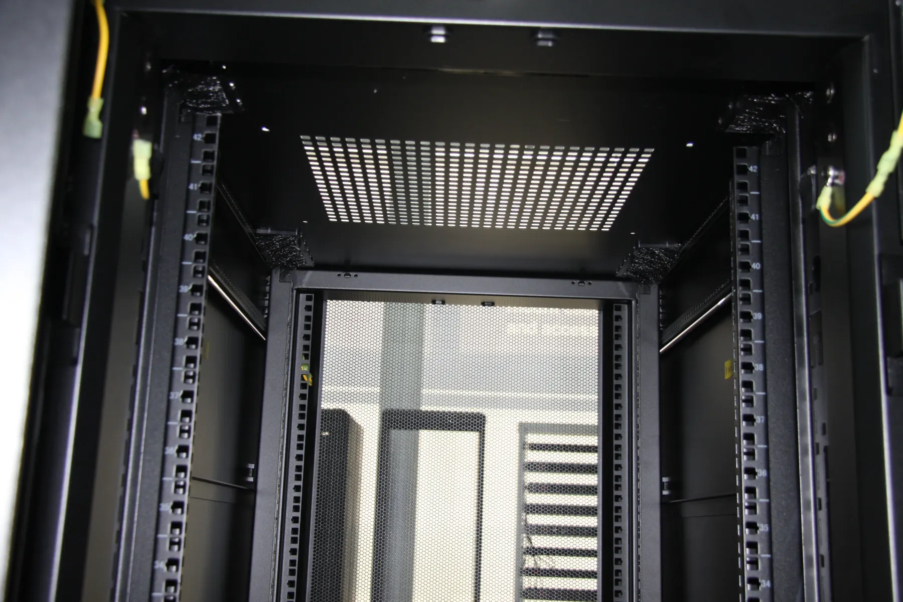 Professional Factory High Performance Network Server Cabinet Floor Standing Rack-boxintelecom