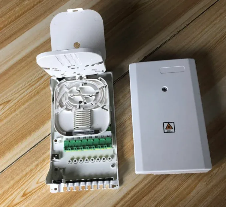 Hot sell loaded with 8 SC adapters 1*8 splitter indoor wall-mounting optic fiber box 1 - 4