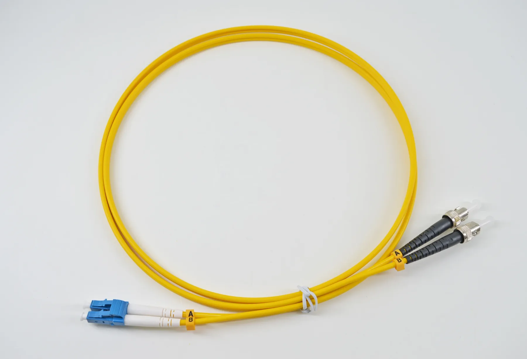 LC UPC to FC UPC Duplex Single Mode G.652D G657A or Customized Fiber Optic Patch Cord