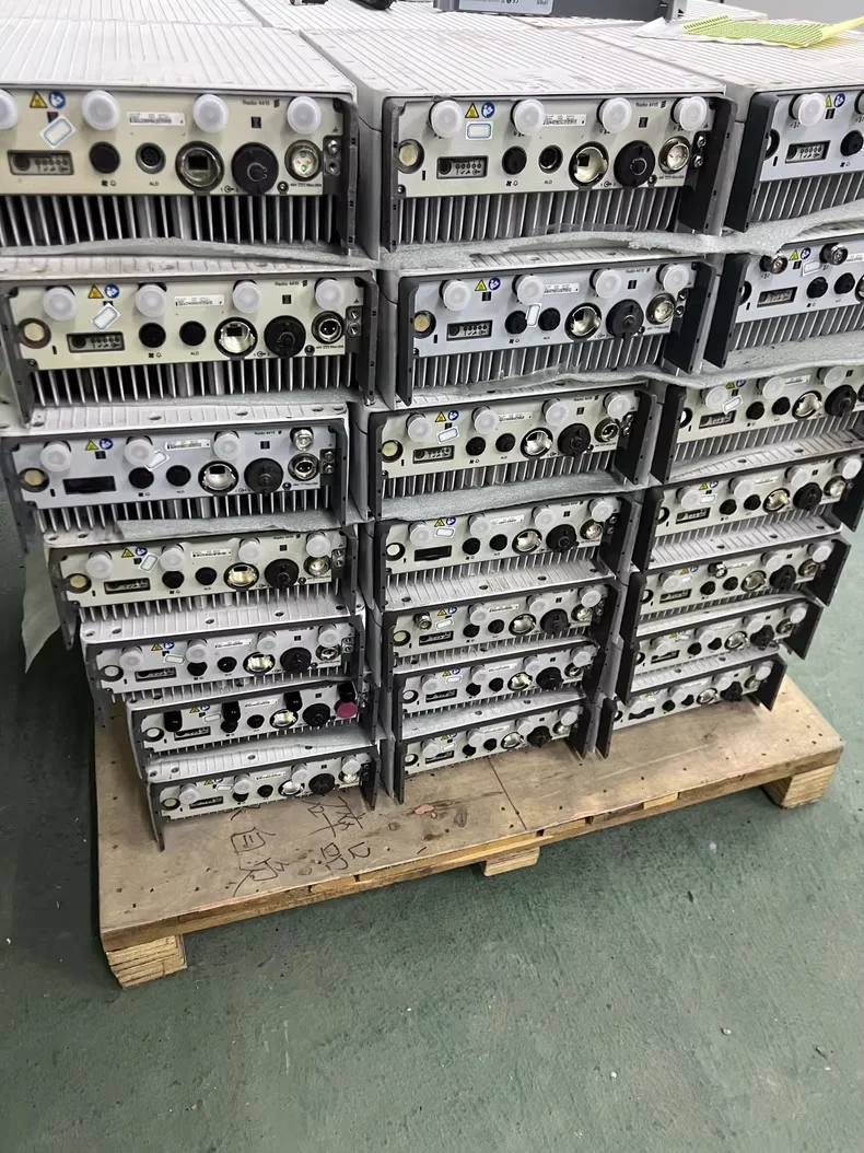 Radio 4415 B3 KRC 161 637/1 Remote Radio Unit 4415 B7 4415 B7A Wireless Infrastructure Equipment Telecommunication-boxintelecom