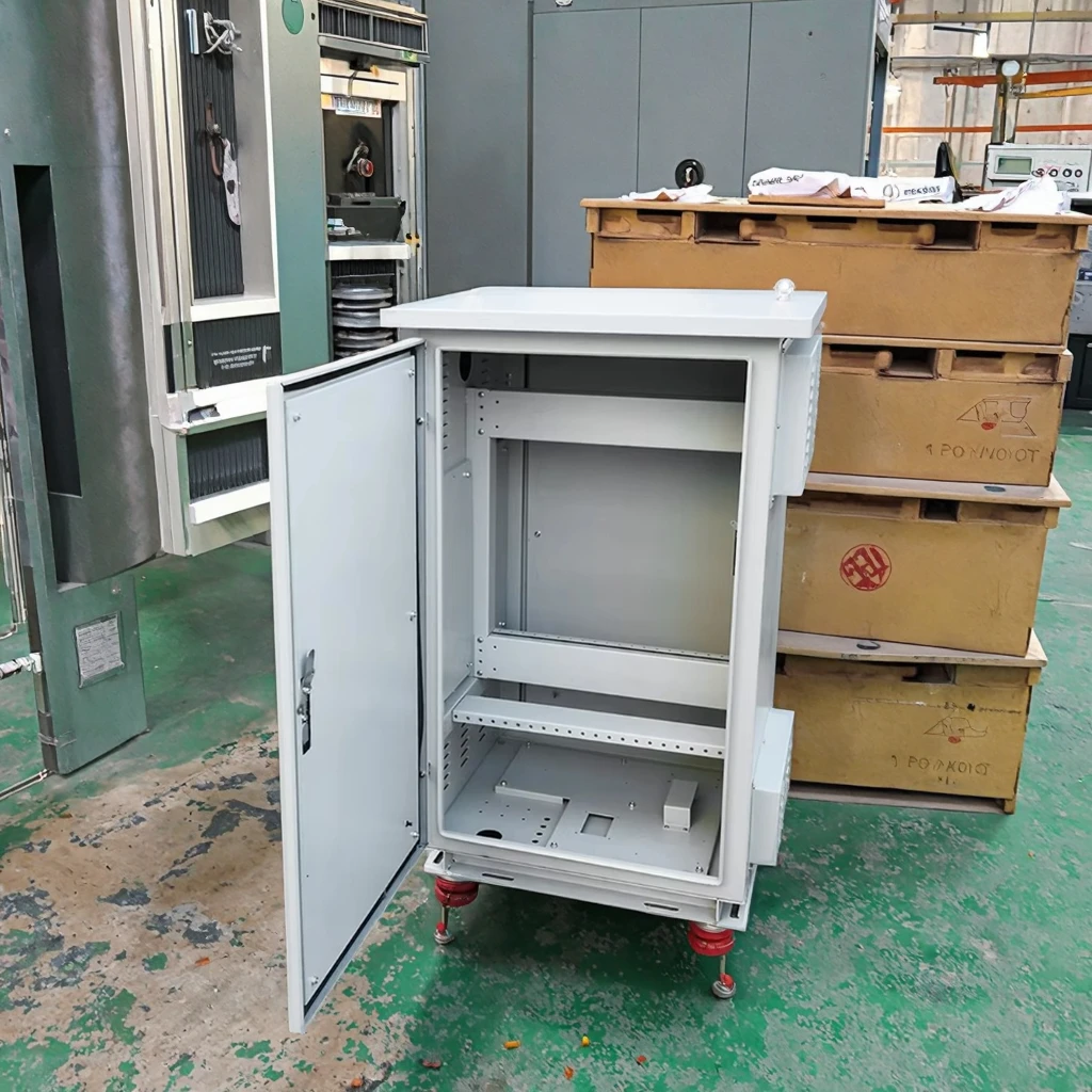 Outdoor Integrated Cabinet IP55 Waterproof Electronic Instrument Enclosure 5G Network Base Station Server Tower Aluminum Steel-boxintelecom