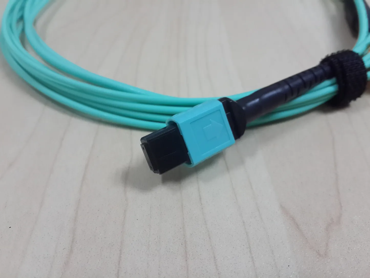 mpo- mpo female connectors Fiber Patch cord 12 fiber Multi-mode OM3 mpo 30m otical fiber