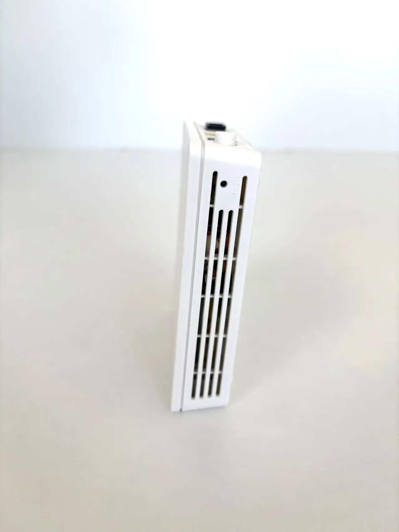 HG8310M Hot Sale GPON ONT FTTH Fiber Optic Equipment Telecom RJ45 POE 1GE+1GPON/EPON Port 3