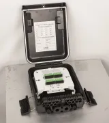IP 65 FTTH Outdoor Optical Distribution Box 3 Inlet 2:1 16 Core Fiber PLC Splitter 1:16 SC