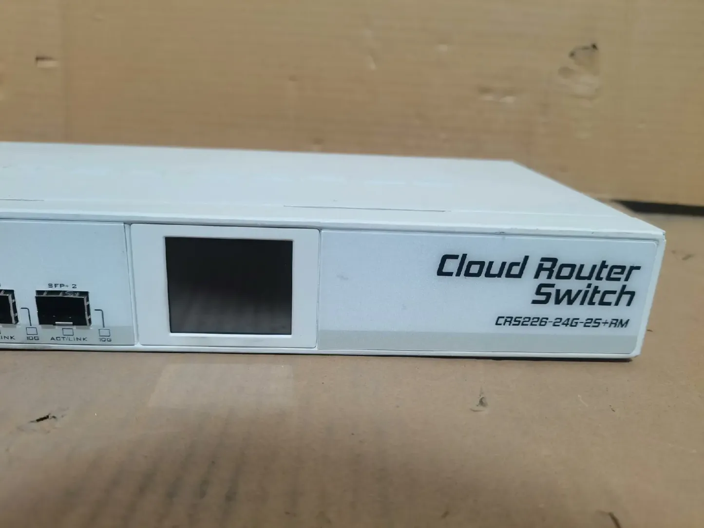 Mikrotik CRS226-24G-2S+RM enterprise 24 port intelligent gigabit optical network management switch-boxintelecom