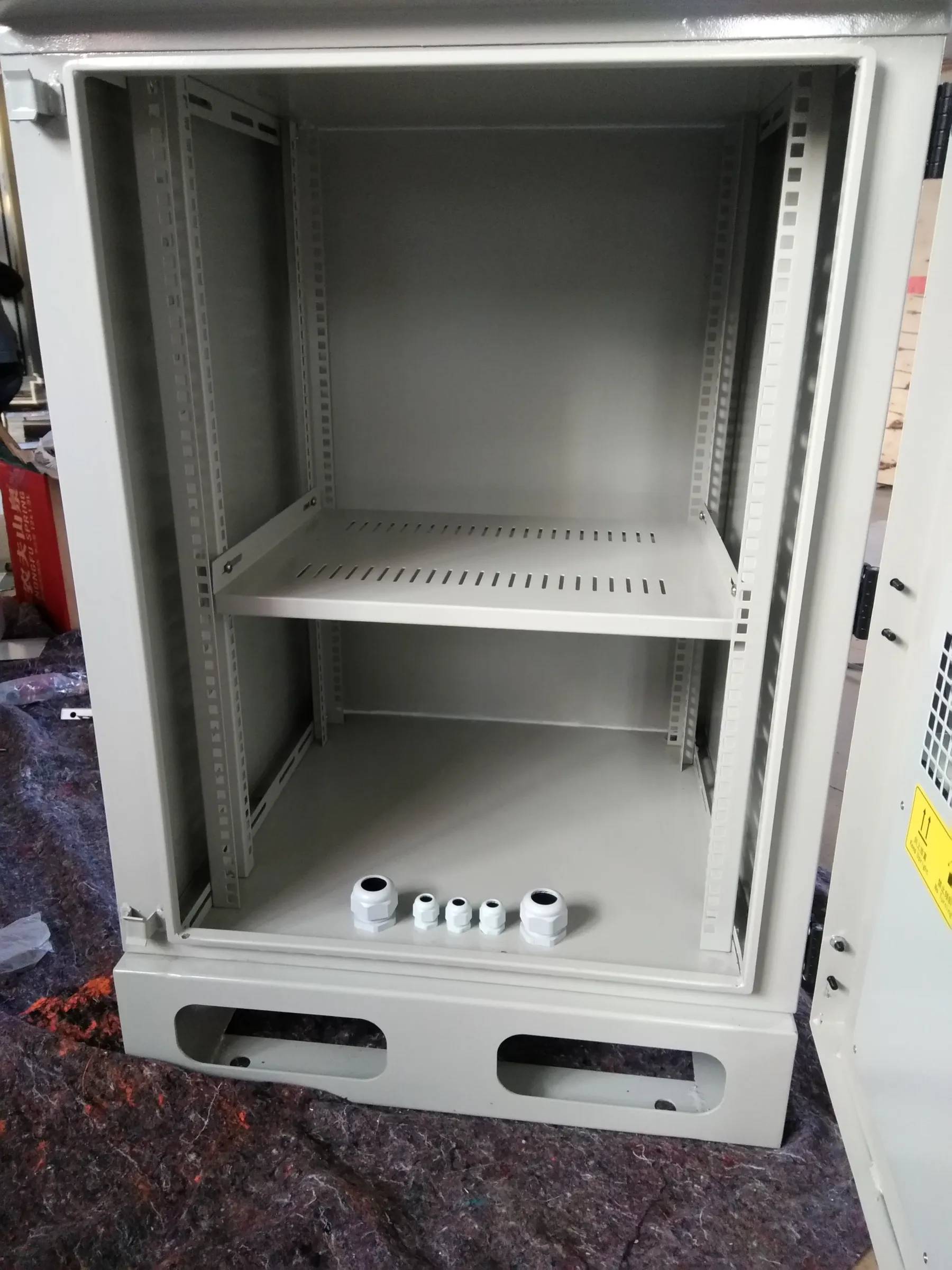 Chinese Factory Outdoor Indoor Telecom Equipment Enclosure Ground Install Telecom Cabinet-boxintelecom