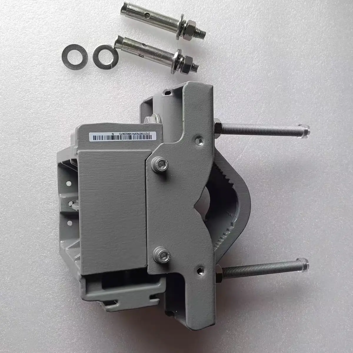 21151940 Outdoor RRU Independent Mounting Bracket Kit for Huawei TD2EIMPM0000-boxintelecom