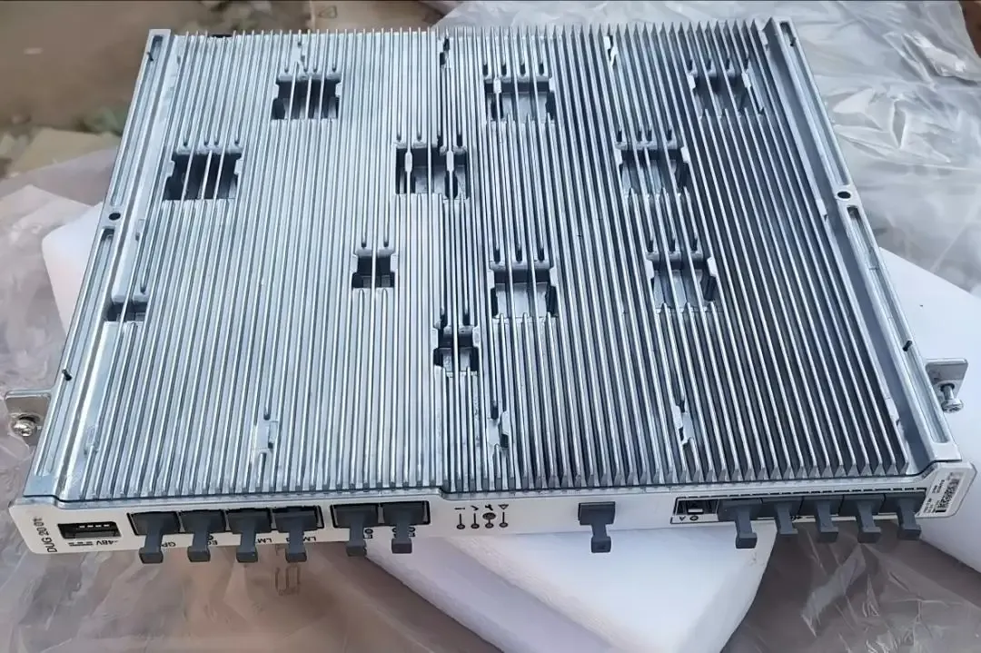 DUG 20 01 KDU 137 569/1 RBS 6601 BBU Digital Unit Baseband DUG2001 KDU137569/1