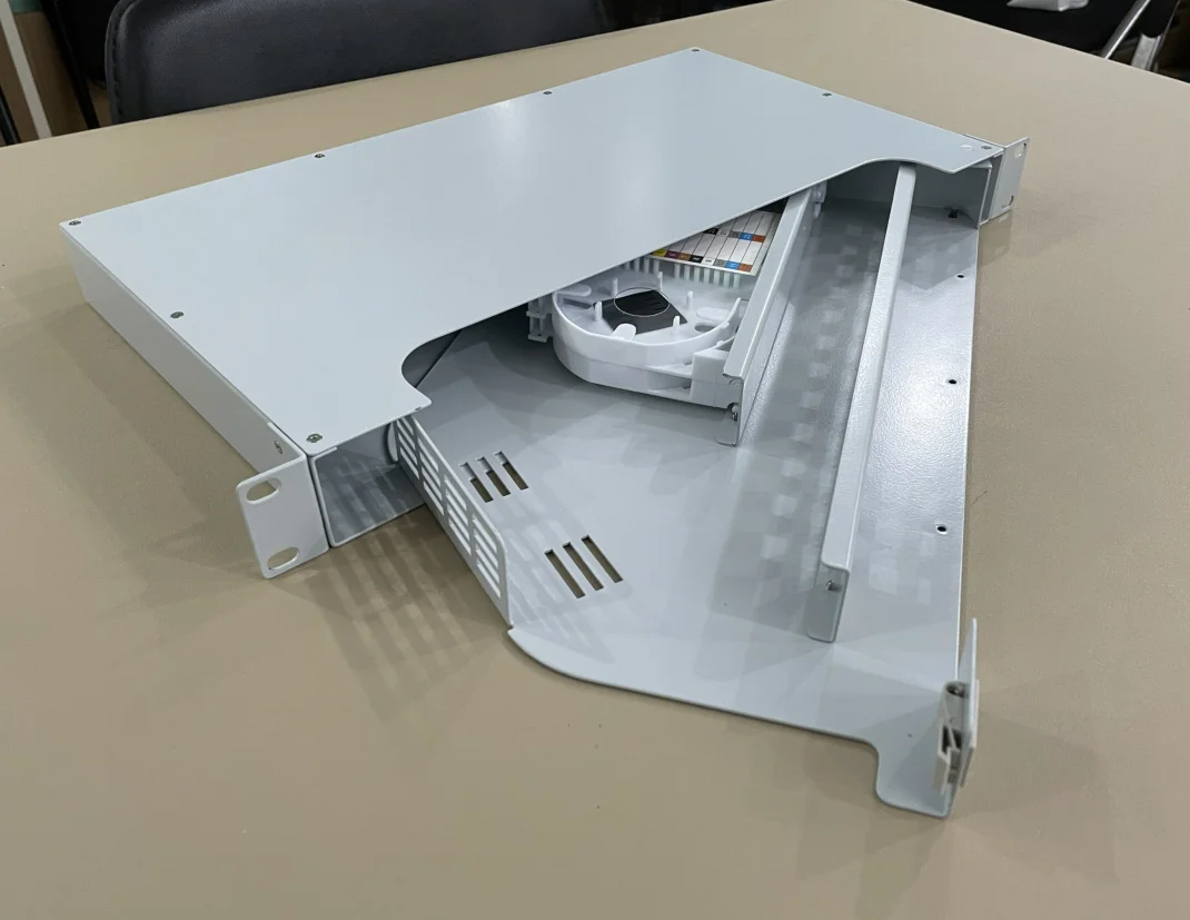 Fiber Optic Patch Panel Rotary Type Rack Mounted 19 Inch 12-96 Port Core with Splice Tray Cold Rolled Steel FTTH FTTX-boxintelecom