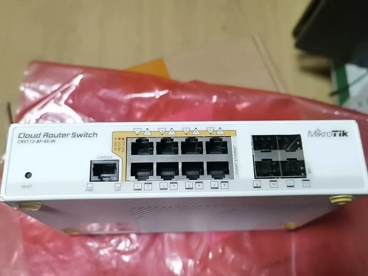 MikroTik CRS112-8P-4S-IN 4 SFS Gigabit ROS Wired POE Routing Switch-boxintelecom