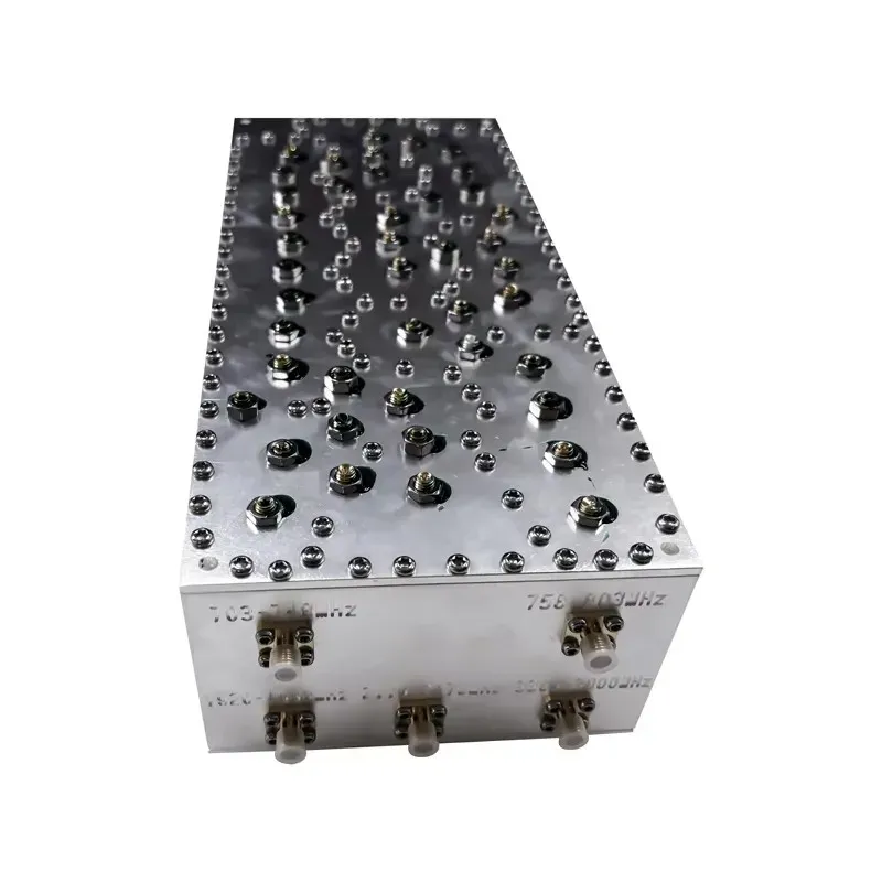 Customised 703-748&758-803&1920-1980&2110-2170&&3300-3800MHz RF Pentaplexer with NF for DA