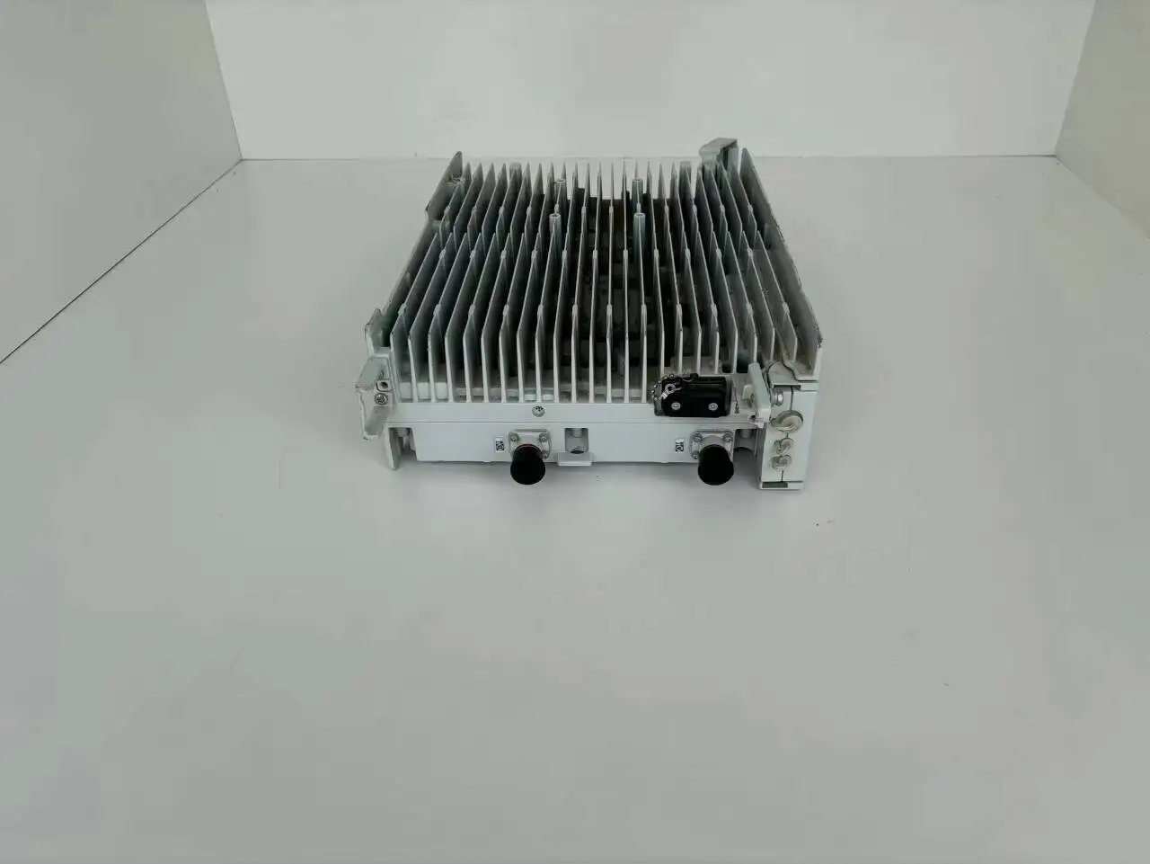 RRU 5909-2100 5900 2100Mhz 3936 1800MHZ 5910 5902 3959 Rru 5909 2100MHz Remote Radio Unit Wireless Infrastructure Base Station-boxintelecom